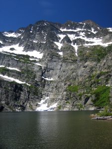 Leigh Lake below Snowshoe Peak, highest point in the Cabinet Mountains Wilderness - Wikipedia image